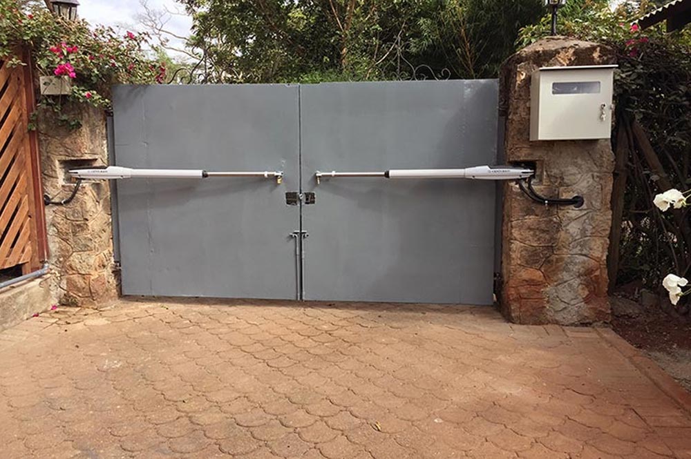 Automatic Gate Installation Cost in Kenya (2026) – Sliding vs Swing